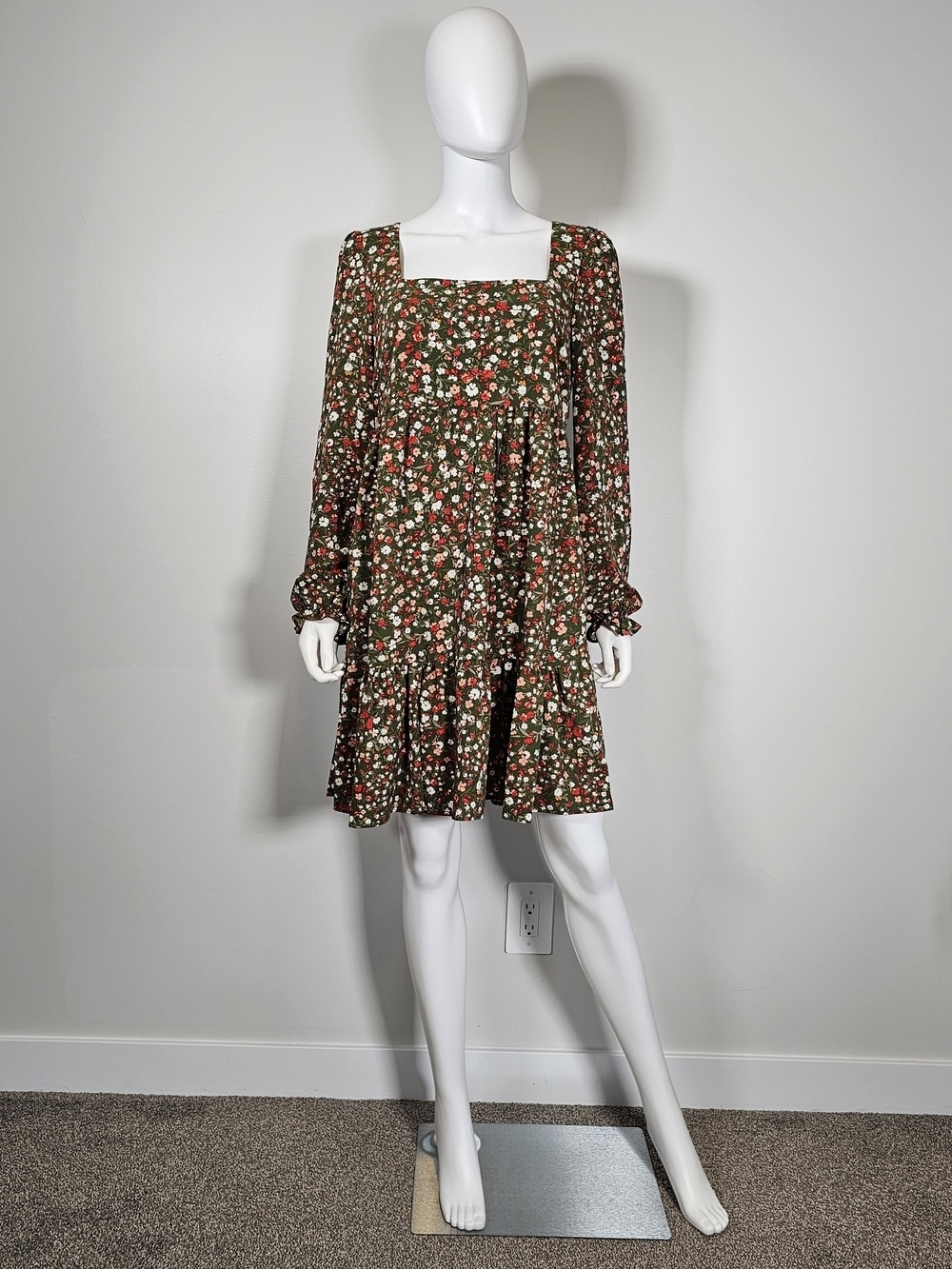 BCBG Olive Floral Square-Neck Tiered Mini Dress Sz M